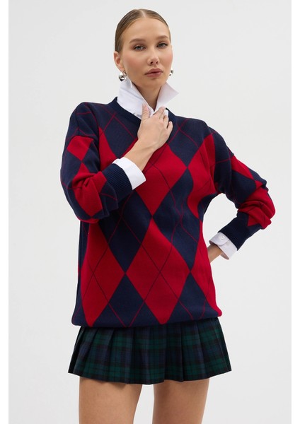 Kırmızı Lacivert Baklava Desenli Yarım Balıkçı Yaka Oversize Triko Kazak