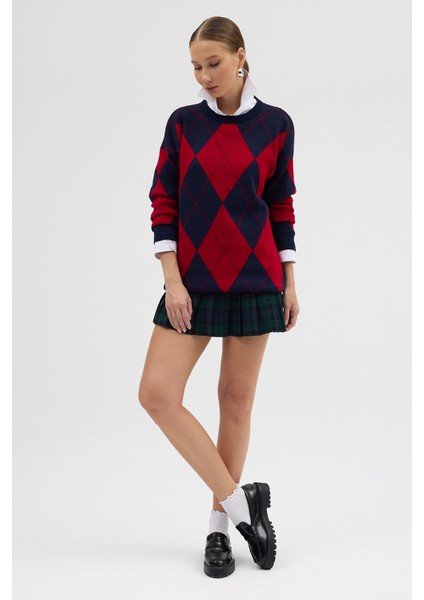 Kırmızı Lacivert Baklava Desenli Yarım Balıkçı Yaka Oversize Triko Kazak indirimleri