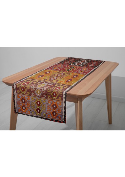 Konforlu ve Şık Kilim Motifli Masa Dekoru