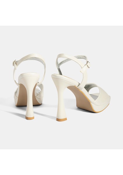 Kadın Beyaz Ayarlanabilir Tokalı Topuklu Gelin Ayakkabısı