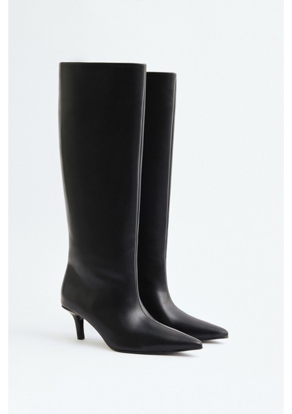 Çizme 2312 - Sivri Burun Önden Dikiş Detaylı Siyah Kadın Çizme