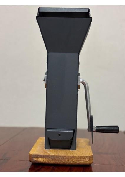 Bilyeli Ceviz, Fındık, Badem, Kayısı Çekirdeği Kırma MAKINESI-002 indirimleri