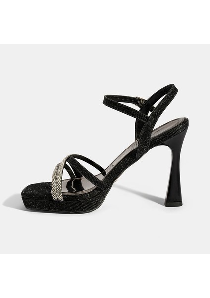 Kadın Siyah Ayarlanabilir Tokalı Taşlı Topuklu Abiye Sandalet modelleri