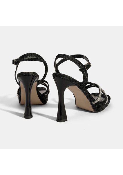 Kadın Siyah Ayarlanabilir Tokalı Taşlı Topuklu Abiye Sandalet