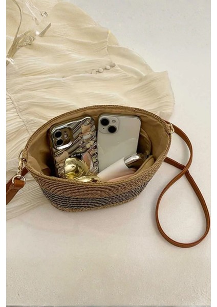 Çizgi Detaylı Küçük Omuz Çantası fırsatları