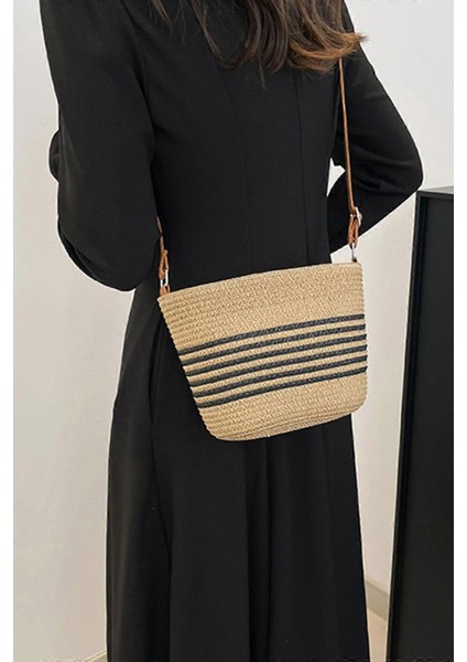 Çizgi Detaylı Küçük Omuz Çantası indirimleri