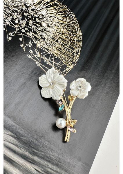 Altın Rengi Taş ve Inci Detay Sedef Yonca Broş (4cm) fırsatları
