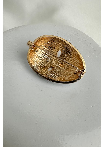 Altın Rengi Desen Detaylı Renkli Tasarım Maske Broş (4cm) modelleri