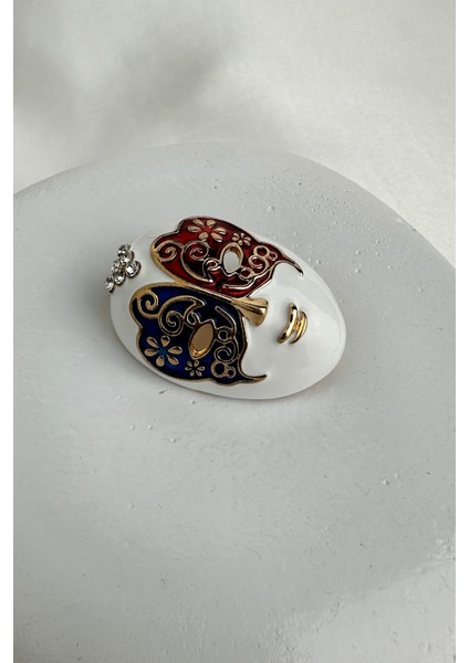 Altın Rengi Desen Detaylı Renkli Tasarım Maske Broş (4cm) fiyatları