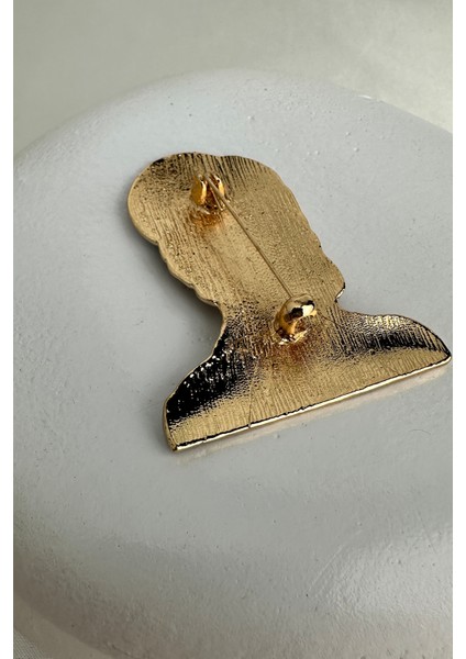 Mineli Sessizlik Işareti Yapan Kadın Hemşire Figürlü Broş (5 Cm) fiyatları