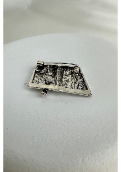 Defter ve Kalem Figürlü Tasarım Broş (3cm) fiyatları