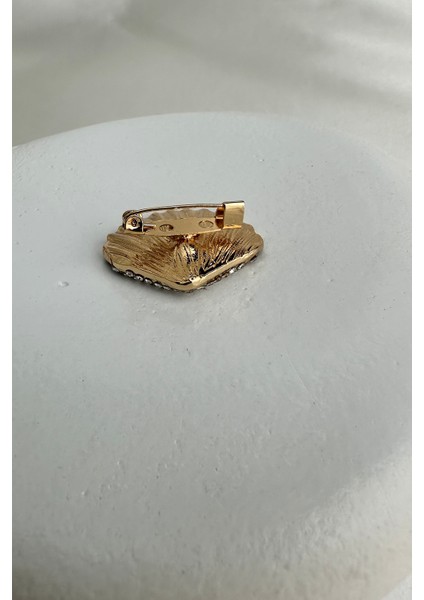 Deniz Kabuğu Tasarımlı Inci ve Taş Detaylı Broş (3cm) fiyatları