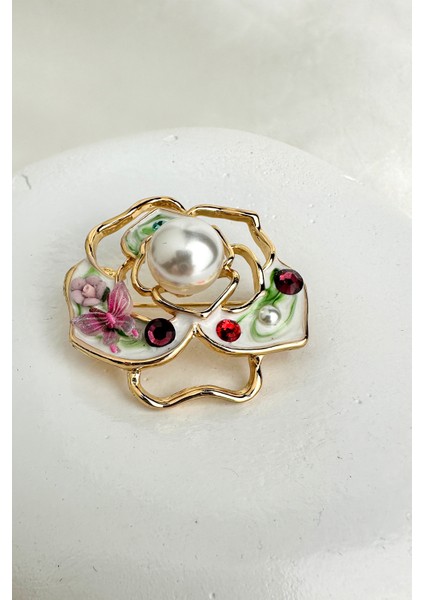 Altın Rengi Incili Taş ve Kelebek Detaylı Gül Broş (4cm)