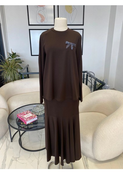 Fiyonk Detaylı Etekli Takım