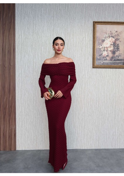 Kayık Yaka Dantelli Elbise