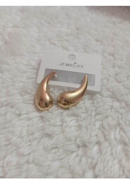 Zirkon Taşsız Damla Küpe Şıklığıyla