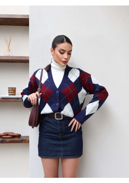 V Yaka Baklava Desenli Salaş Hırka fırsatları