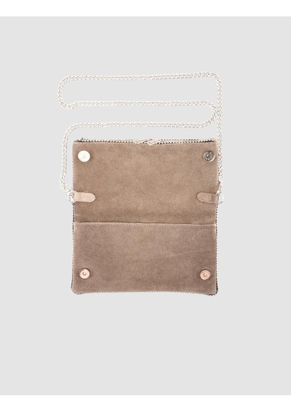 Zımba Detaylı Vizon Süet Kadın Omuz Çantası