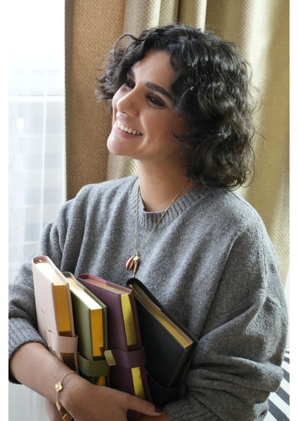 Exclusive 2026 Günlük Ajanda A5 (14x21cm) Ivory 80gr. İçi Değişebilir