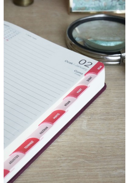 Business 2026 Günlük Ajanda 17x24cm Sert Kapak Ivory 80gr. Ayraçlı