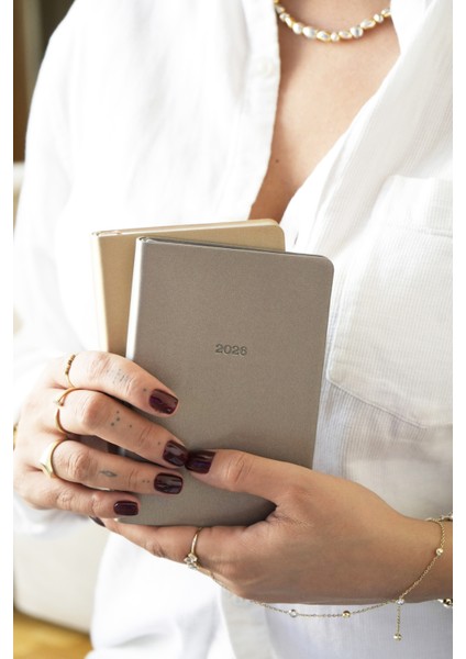 Smyth 2026 Günlük Ajanda A6 (9x14cm) Esnek Kapak Ivory 80 gr. indirimleri