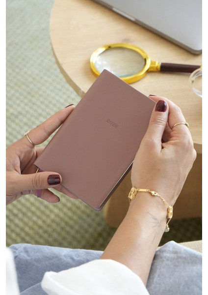 Smyth 2026 Günlük Ajanda A6 (9x14cm) Esnek Kapak Ivory 80 gr. fırsatları