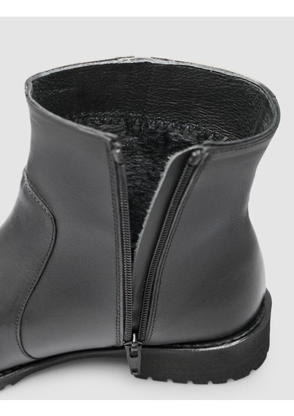 %100 Kadın Hakiki Deri Siyah Fermuarlı Düz Bot