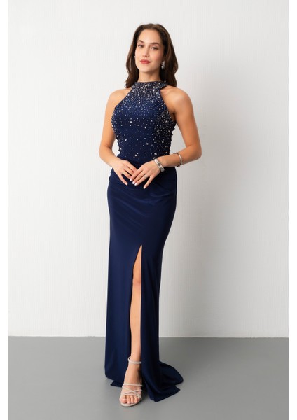 Kadın Lacivert Halter Yaka Taşlı Uzun Abiye Elbise