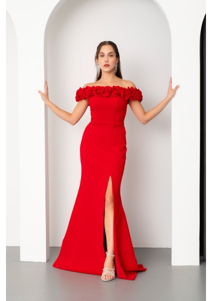 Kadın Kırmızı Çiçek Detay Yırtmaçlı Uzun Abiye Elbise