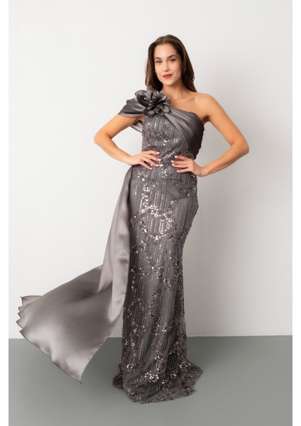 Kadın Gri Boncuklu Tek Omuz Fiyonk Detay Kuyruklu Uzun Abiye