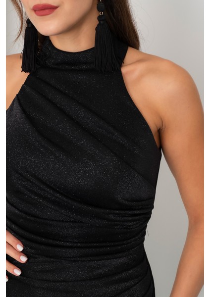 Kadın Siyah Halter Yaka Yırtmaçlı Simli Uzun Abiye Elbise indirimleri