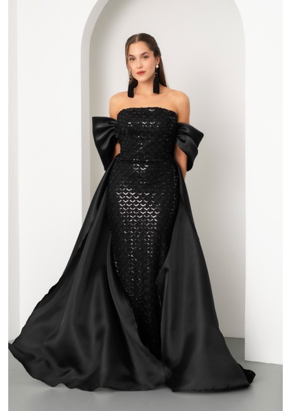 Kadın Siyah Straplez Boncuklu Saten Kuyruklu Uzun Abiye