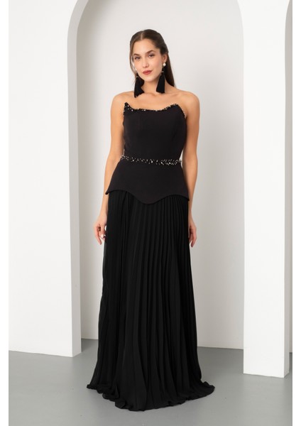 Kadın Siyah Straplez Yaka Taşlı Piliseli Uzun Abiye Elbise