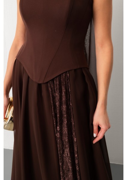 Kadın Kahverengi Straplez Yaka Piliseli Dantel Detay Uzun Abiye Elbise fırsatları