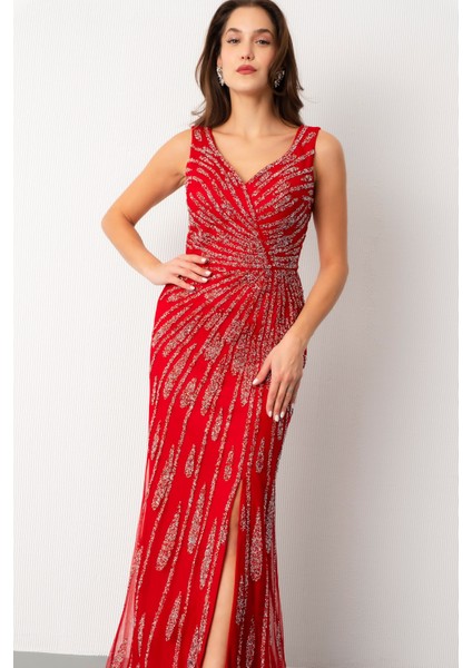Kadın Kırmızı Kolsuz V Yaka Yırtmaçlı Uzun Taşlı Balık Abiye modelleri