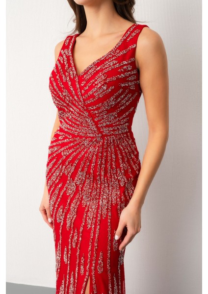 Kadın Kırmızı Kolsuz V Yaka Yırtmaçlı Uzun Taşlı Balık Abiye fırsatları