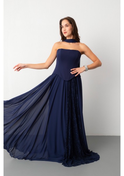 Kadın Lacivert Straplez Yaka Piliseli Dantel Detay Uzun Abiye Elbise