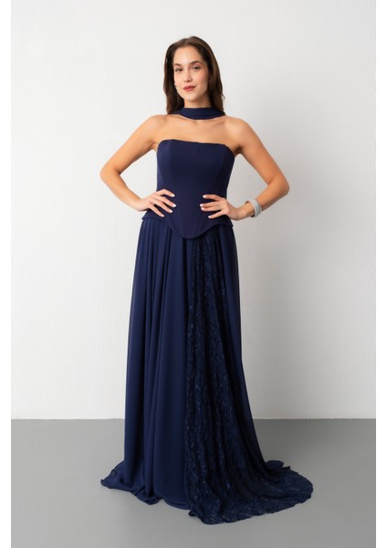 Kadın Lacivert Straplez Yaka Piliseli Dantel Detay Uzun Abiye Elbise fiyatları