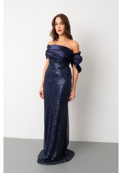 Kadın Lacivert Yaka Detay Boncuklu Uzun Abiye Elbise modelleri