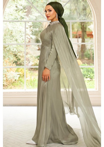 Yakası Taşlı Pelerin Detaylı Yoryo Ipek Tesettür Abiye Elbise Açık Yeşil 1247