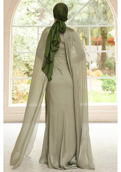 Yakası Taşlı Pelerin Detaylı Yoryo Ipek Tesettür Abiye Elbise Açık Yeşil 1247