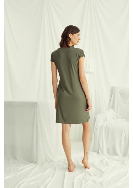 Monamise Kolu Omzu ve Yakası Dantelli Önü Düğmeli Gecelik modelleri