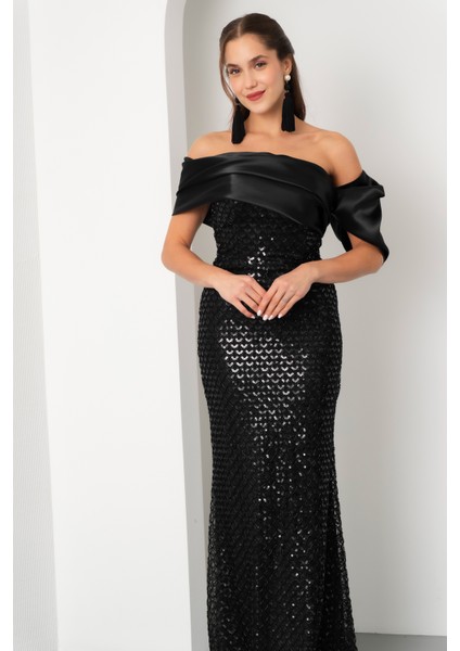 Kadın Siyah Yaka Detay Boncuklu Uzun Abiye Elbise modelleri