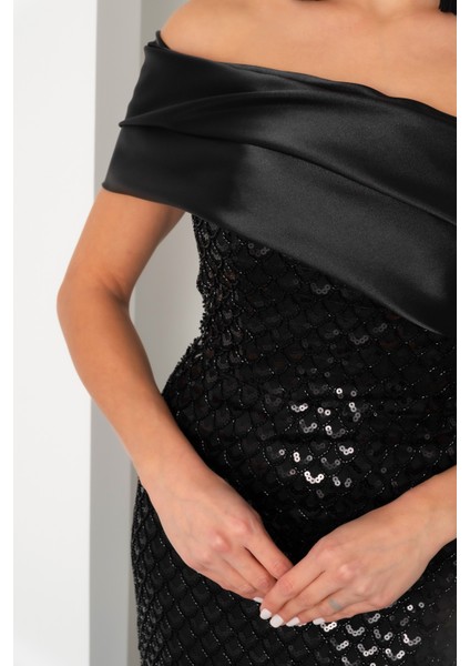 Kadın Siyah Yaka Detay Boncuklu Uzun Abiye Elbise indirimleri