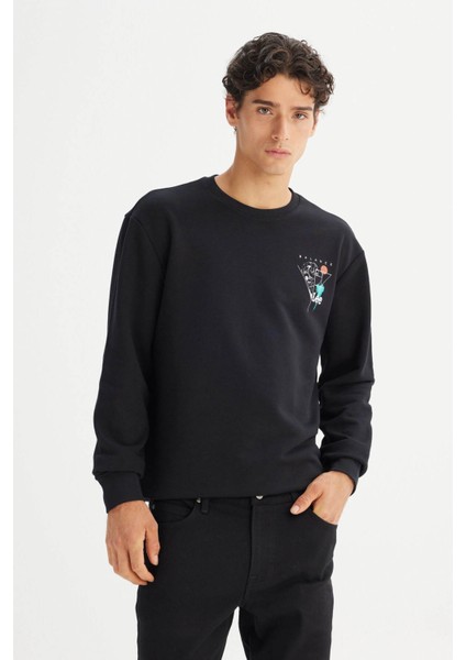 Pamuklu Regular Fit Normal Kesim Bisiklet Yaka Siyah Erkek Sweatshirt L2520361001