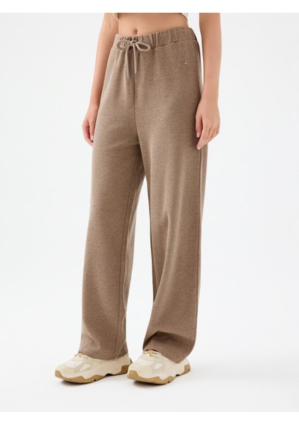 Straight Fit Kadın Eşofman Altı fırsatları