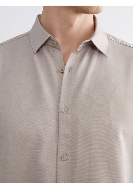 Yeni Sezon Önden Düğme Kapamalı Düz Uzun Kollu Erkek Gömlek modelleri