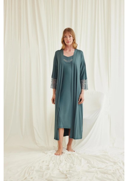 Monamise Dekolteli Yakası ve Kolu Dantelli Sabahlık Takımı