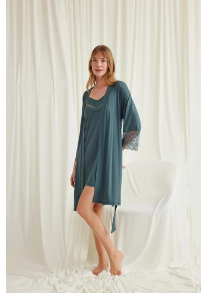 Monamise Dekolteli Yakası ve Kolu Dantelli Sabahlık Takımı