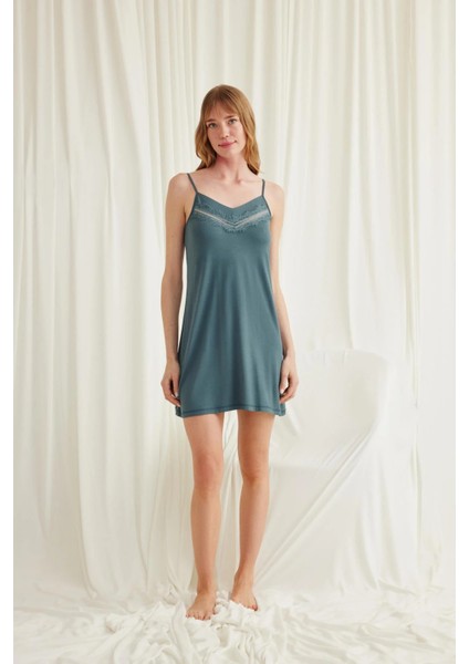 Monamise Dekolteli Yakası ve Kolu Dantelli Sabahlık Takımı modelleri